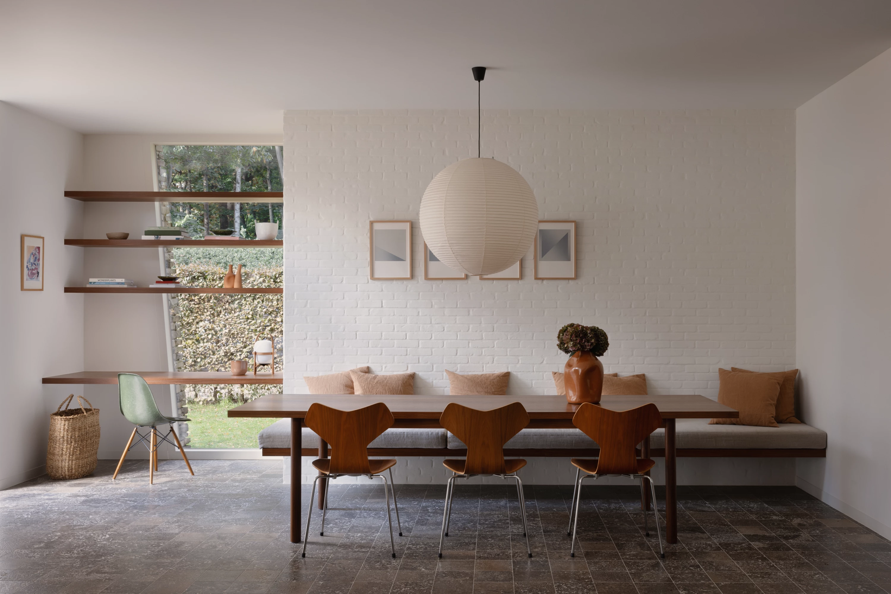 A 1960s bungalow steps back in time